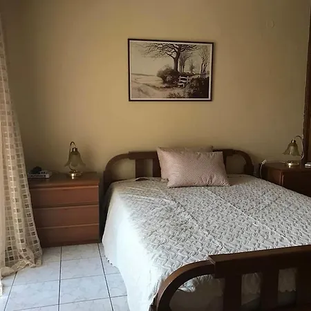 Family House كافالا